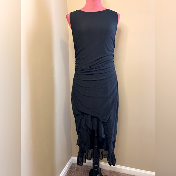 BLACK ASYMMETRICAL RUFFLE HEM RUCHED DRESS - Picture 6 of 13